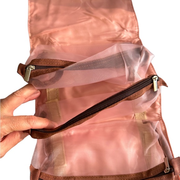 Travel Mesh 4 Removable Compartments Cosmetic Toiletry Bag - Picture 3 of 7